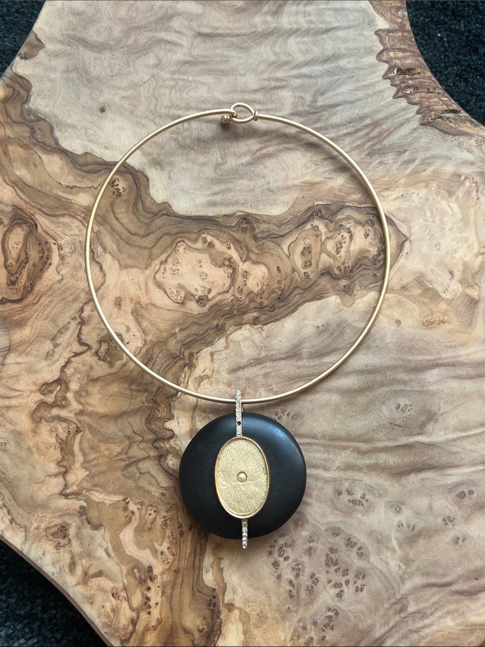 Gold Collar Necklace with Black Round Pendant and Textured Gold Accent